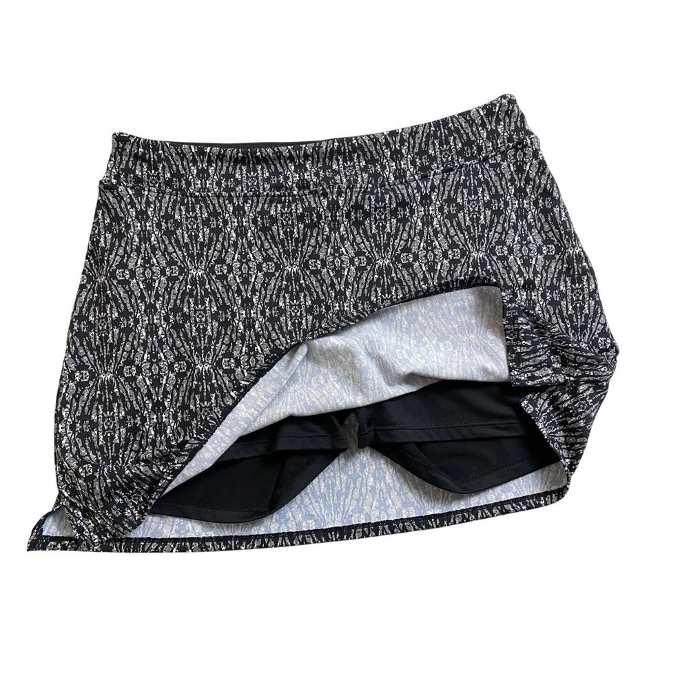 Tranquility Womens Skort size Medium Golf Tennis Black White Athletic Pickleball